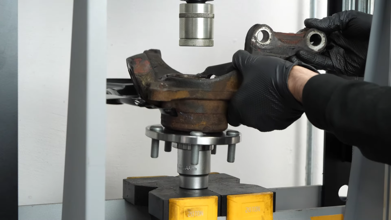 Install the wheel hub