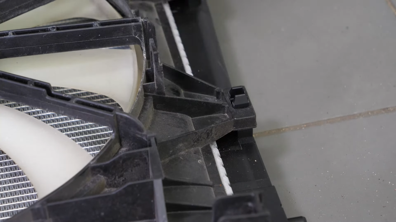 Put the fan assembly back