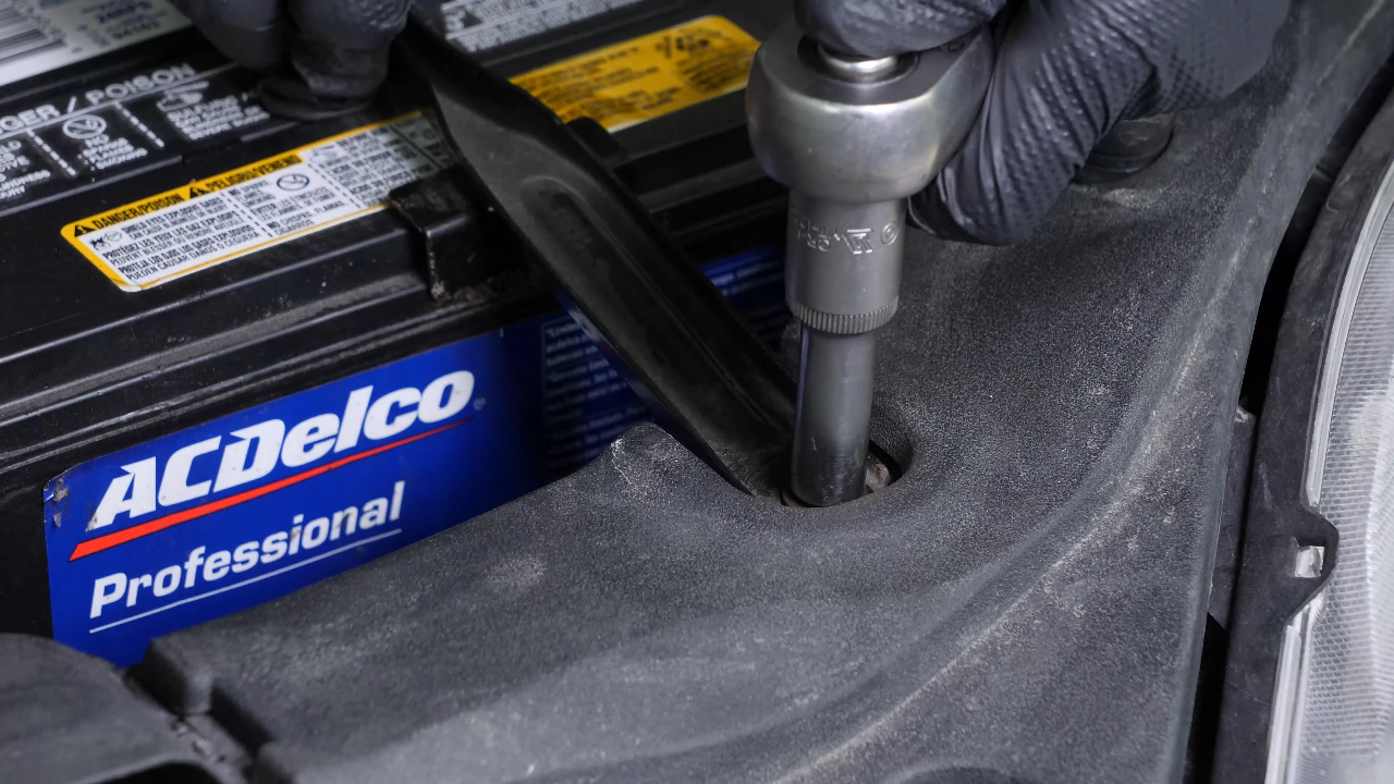 Remove the fastening clamp