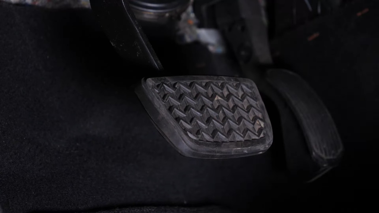Bleed the brake fluid system