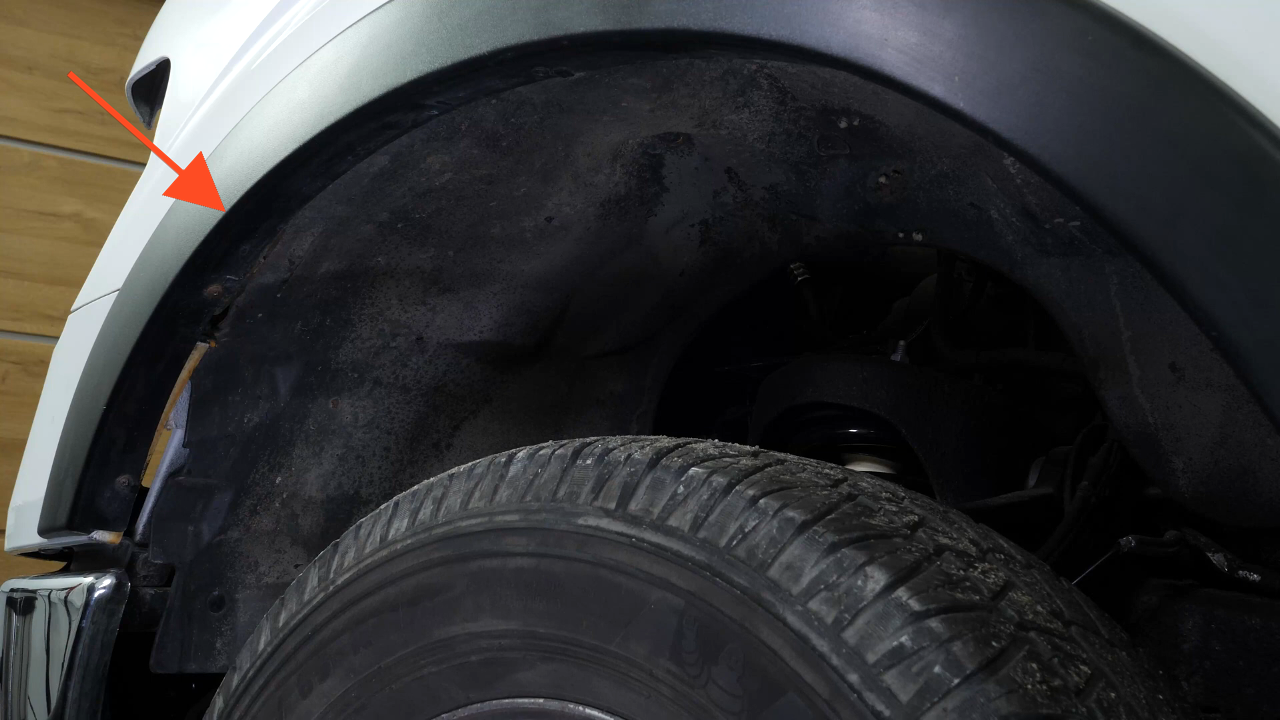 Remove the wheel arch trims