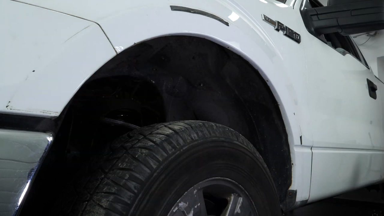 Remove the wheel arch trims