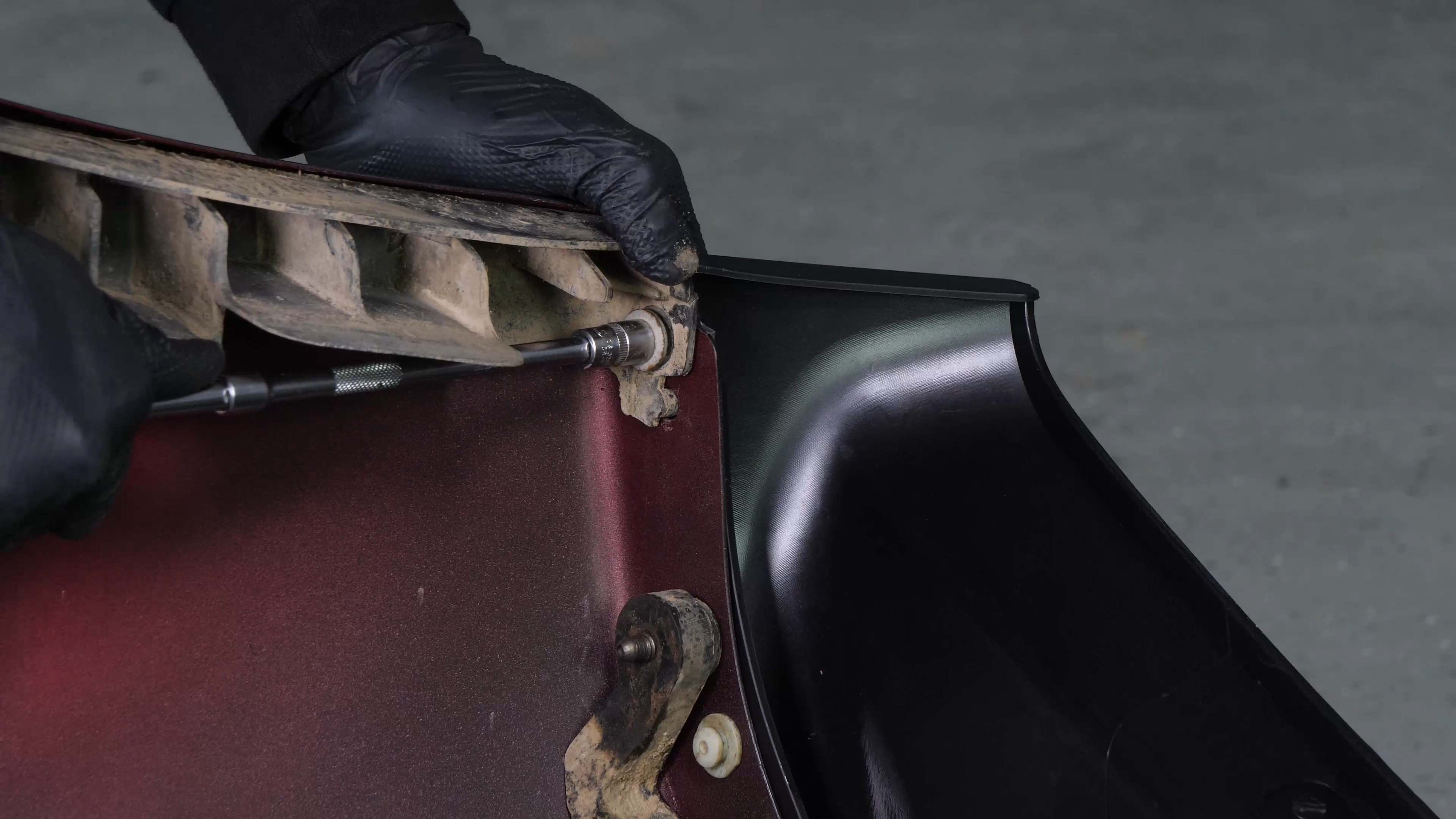 Reinstall the valance