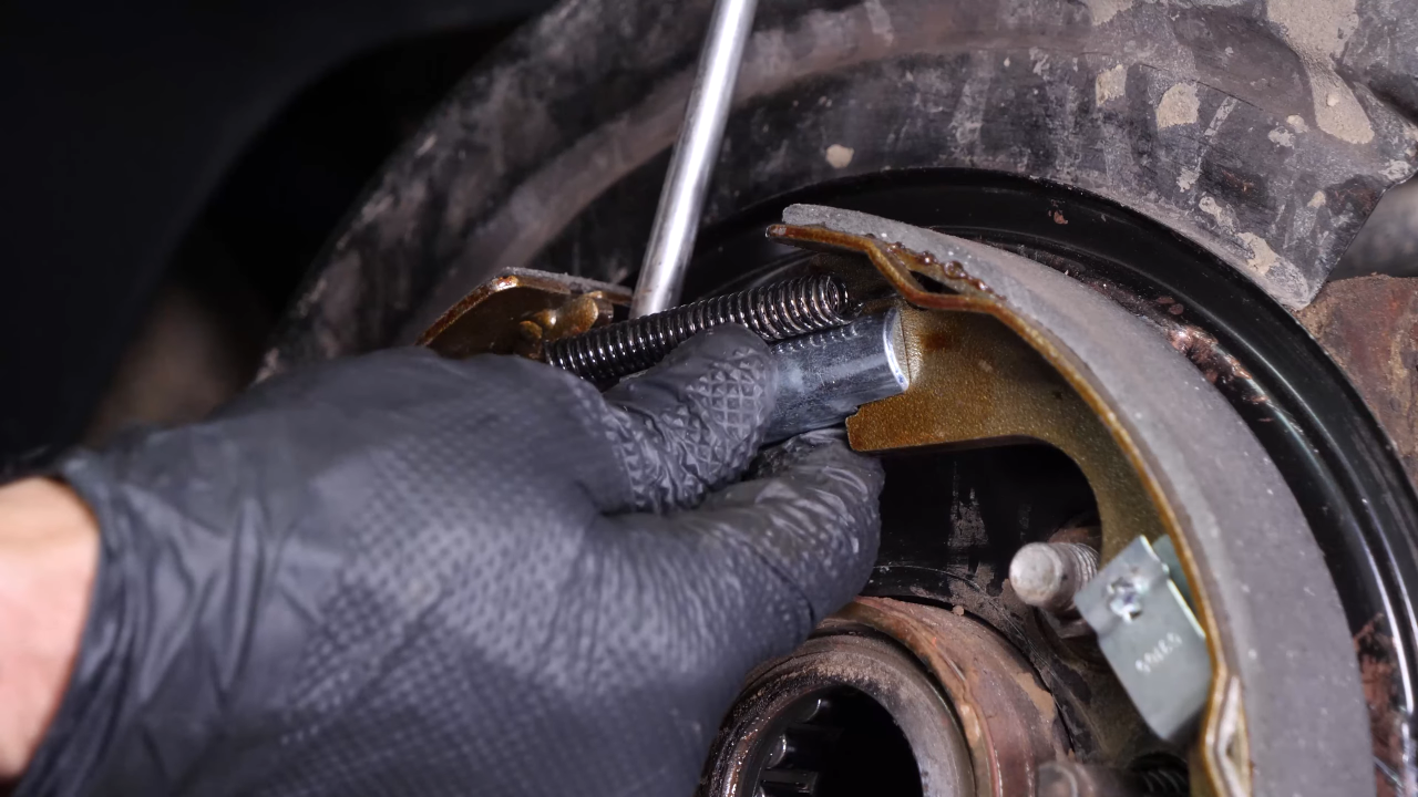 Remove the parking brake shoes