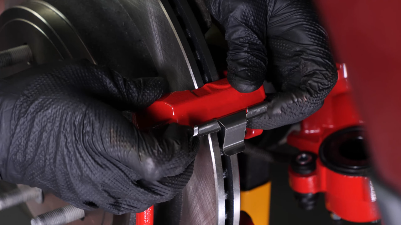 Install the new anti-rattle clips