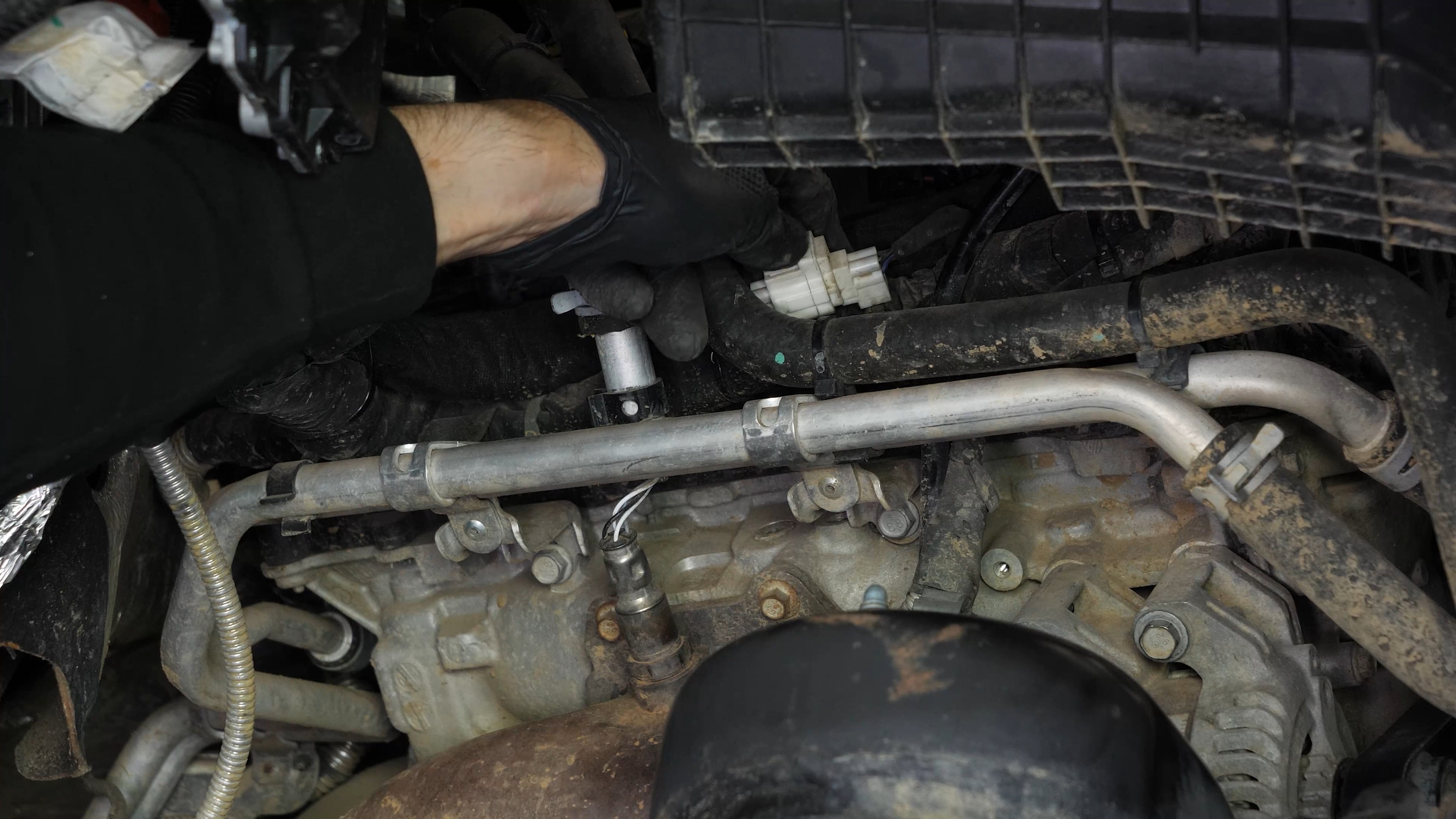 Remove the oxygen sensor