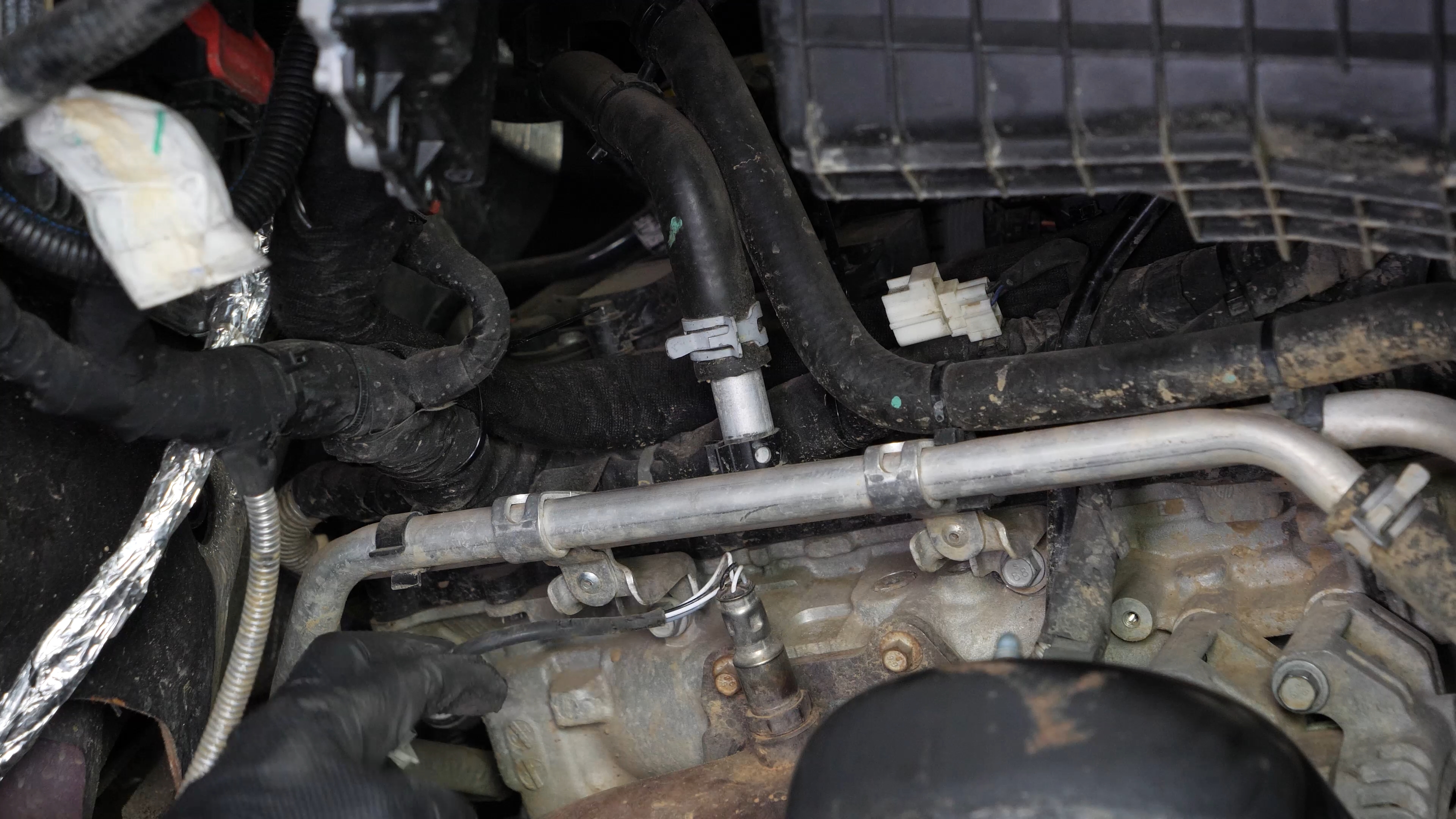 Remove the oxygen sensor