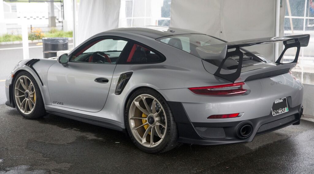 image of a 2019 Porsche 911 gt2 rs