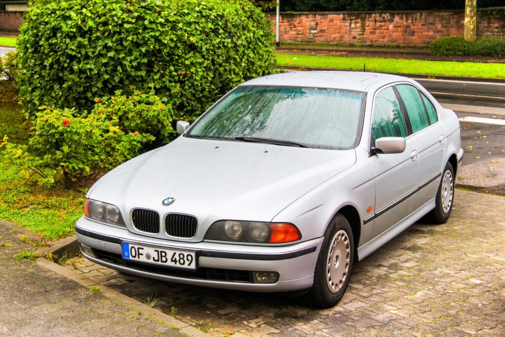 classic BMW 5 E39