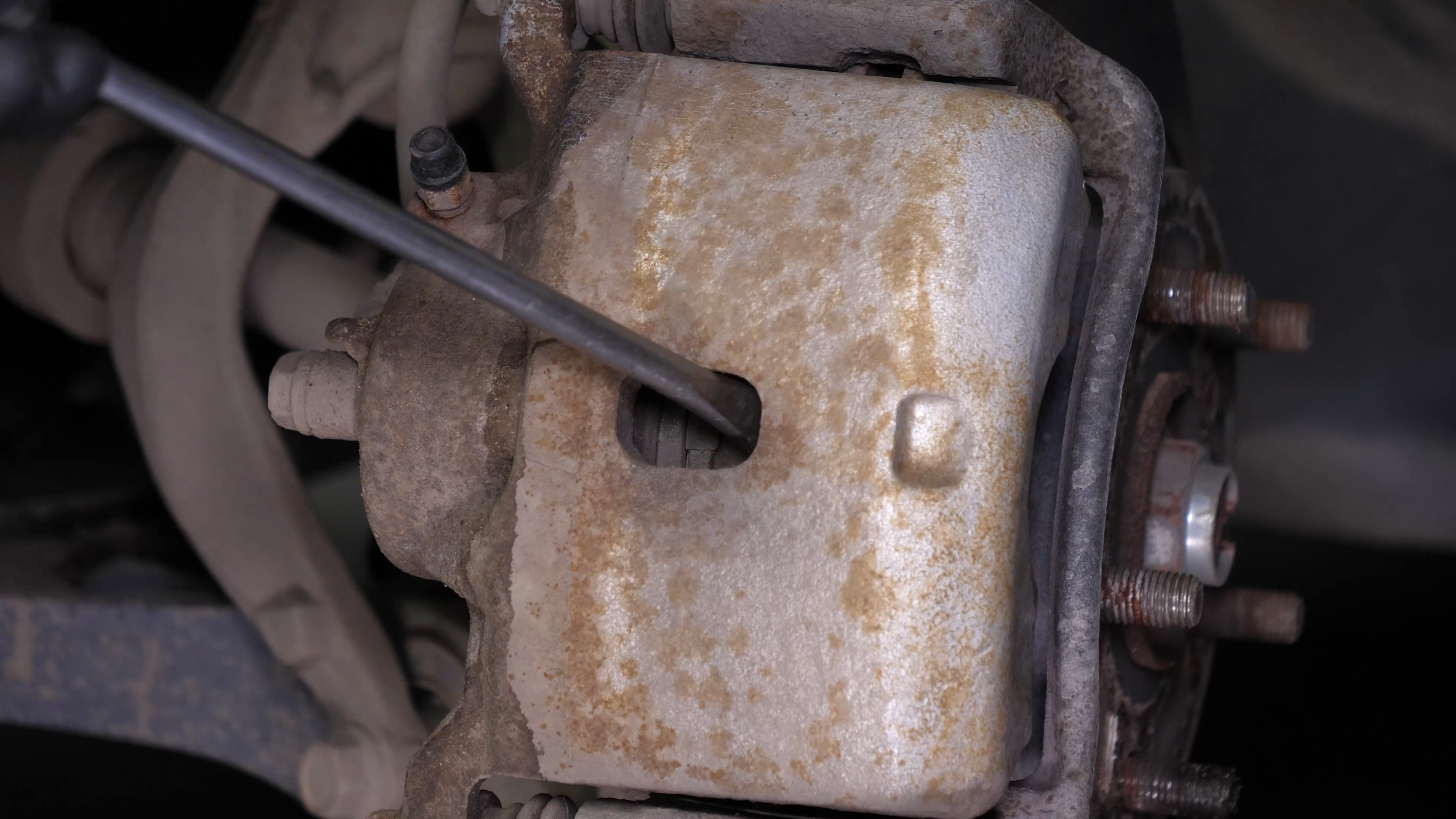Retract the piston
