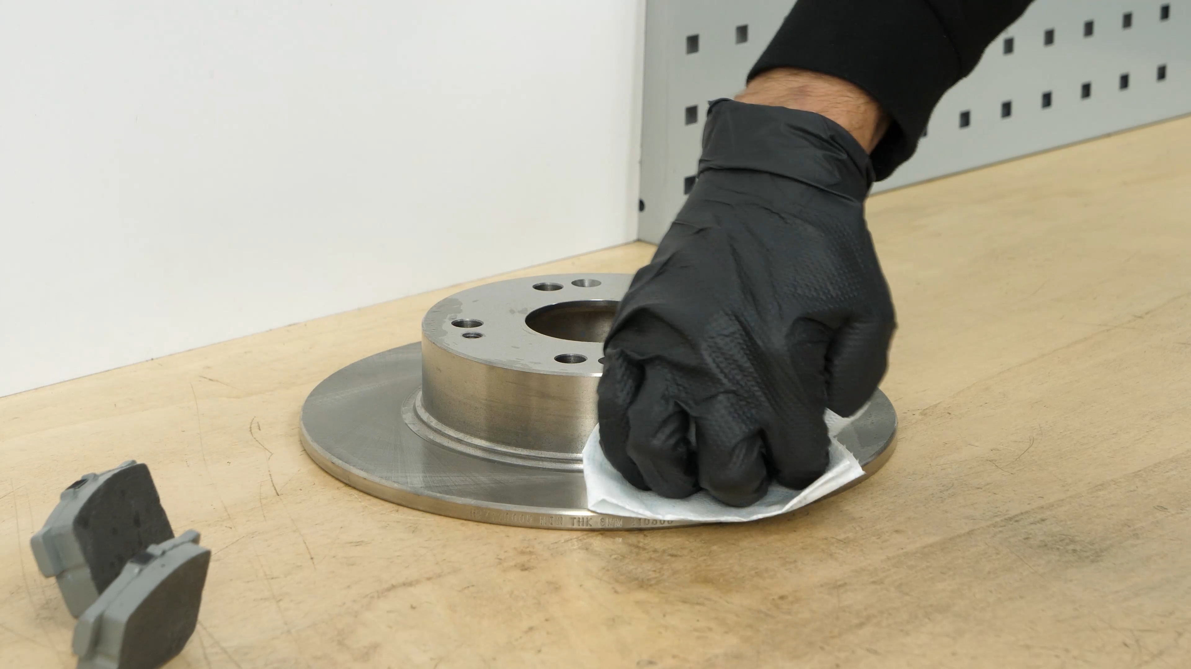 Prepare the new brake disc