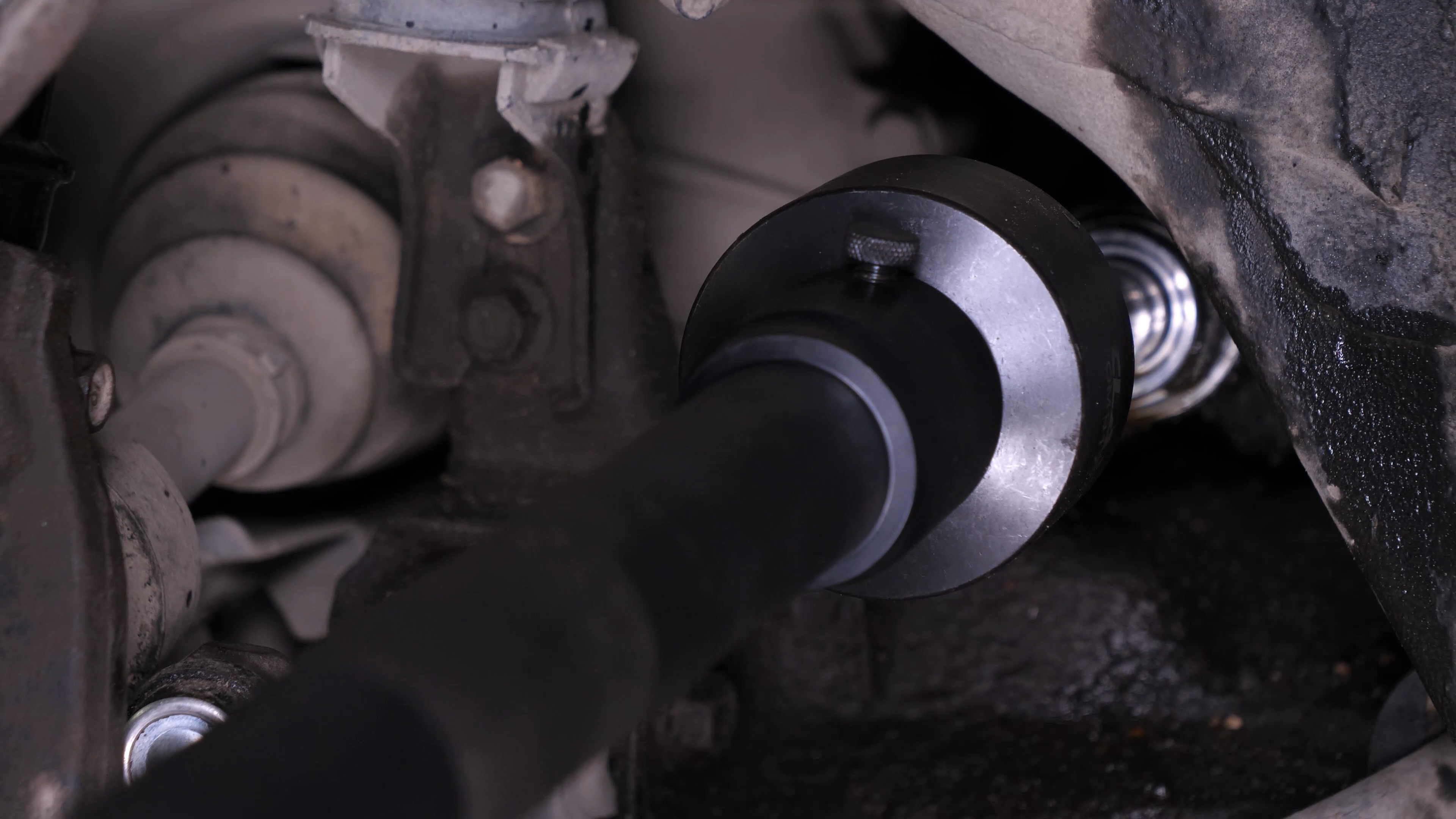 Remove the inner tied rod