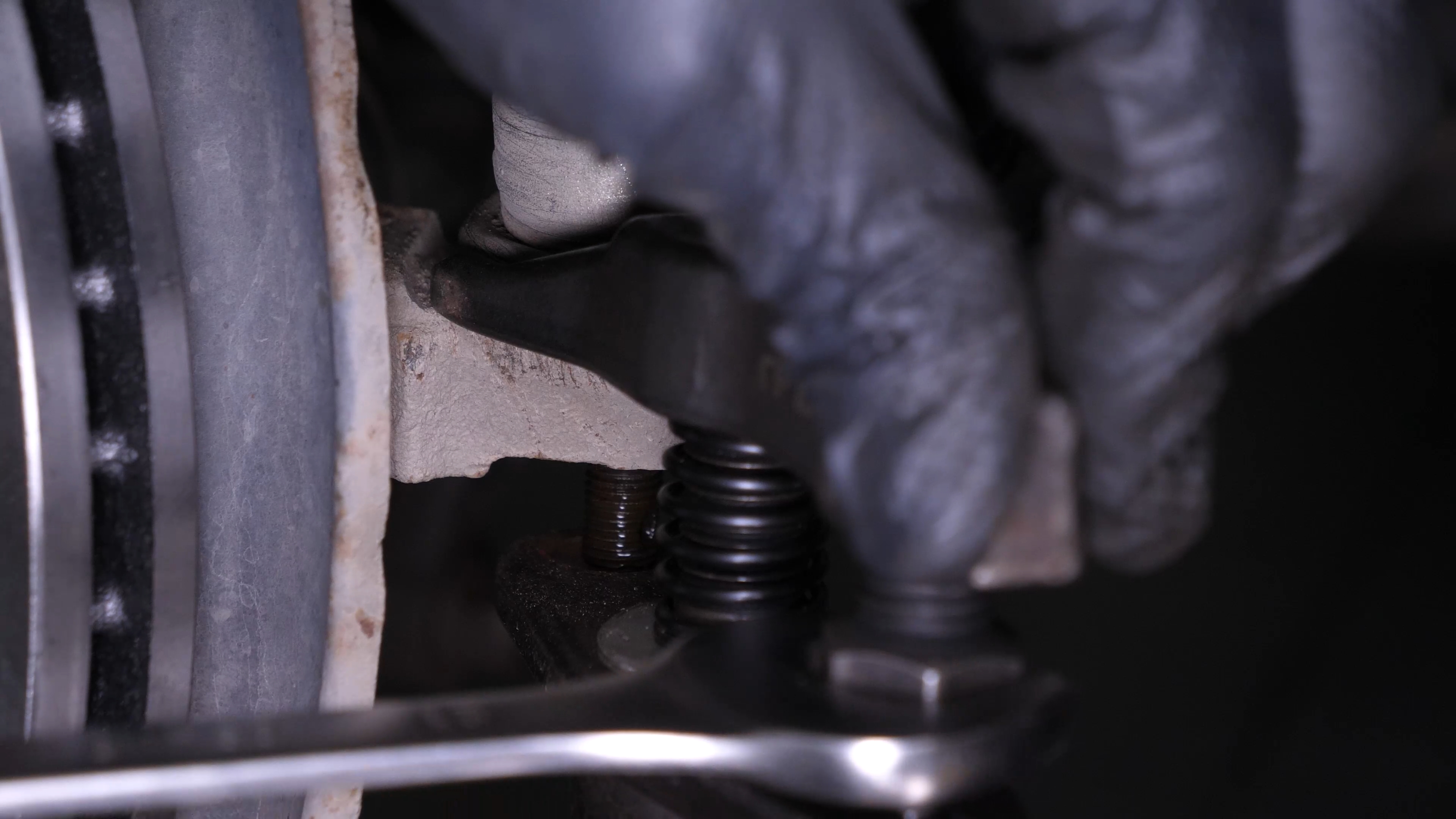 Remove the outer tie rod