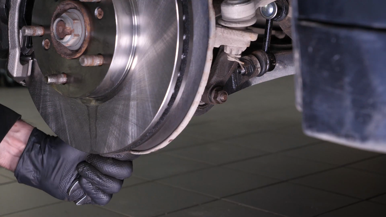 Install the new strut