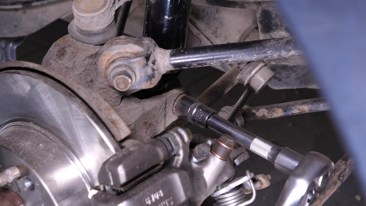 Install the new strut