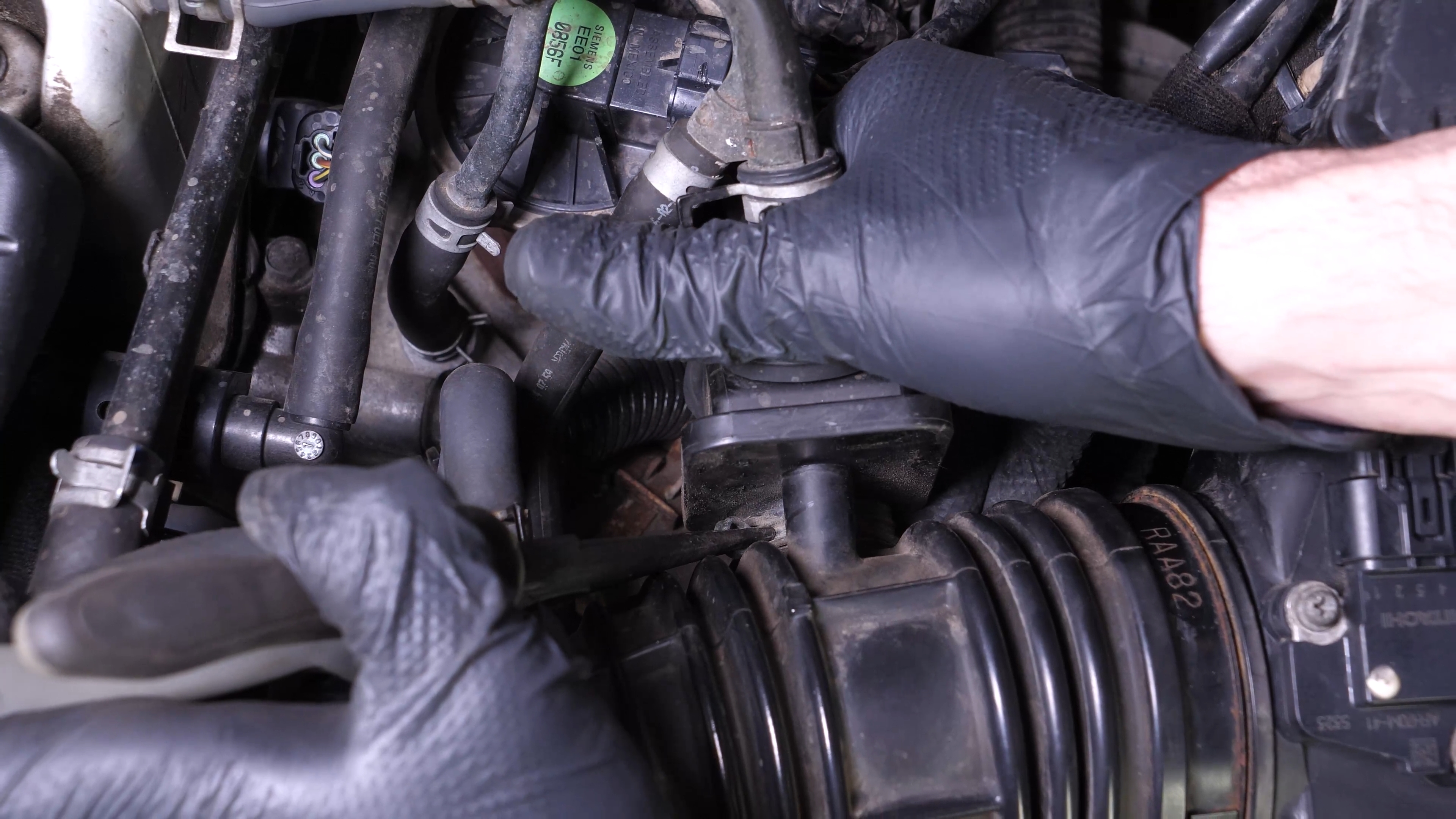 Access the air filter