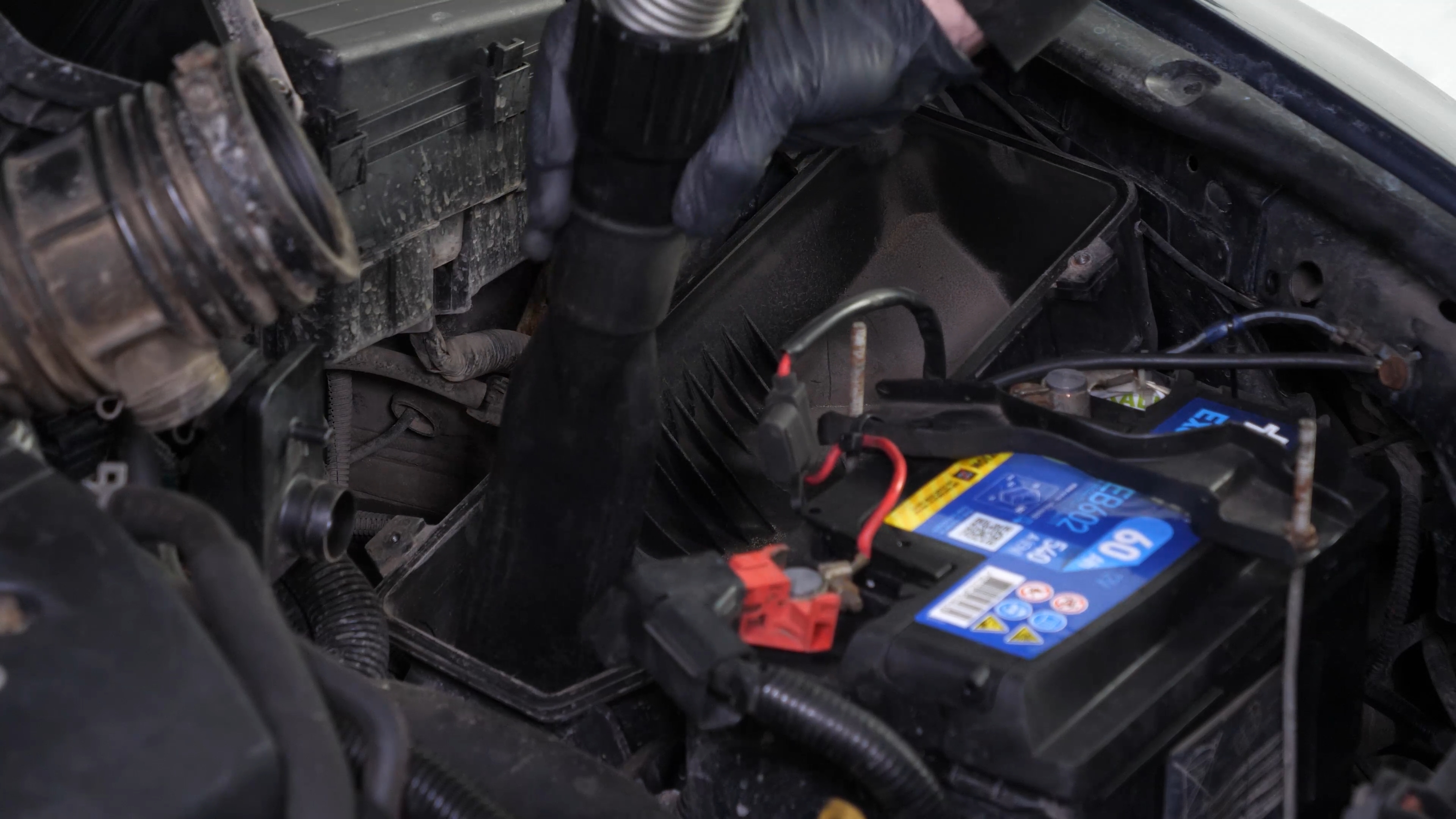 Clean the airbox