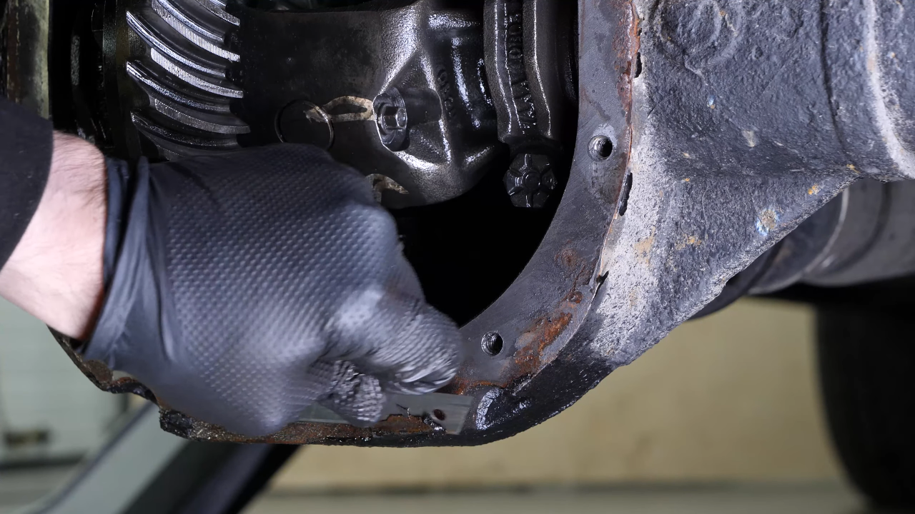 Clean the differential surface