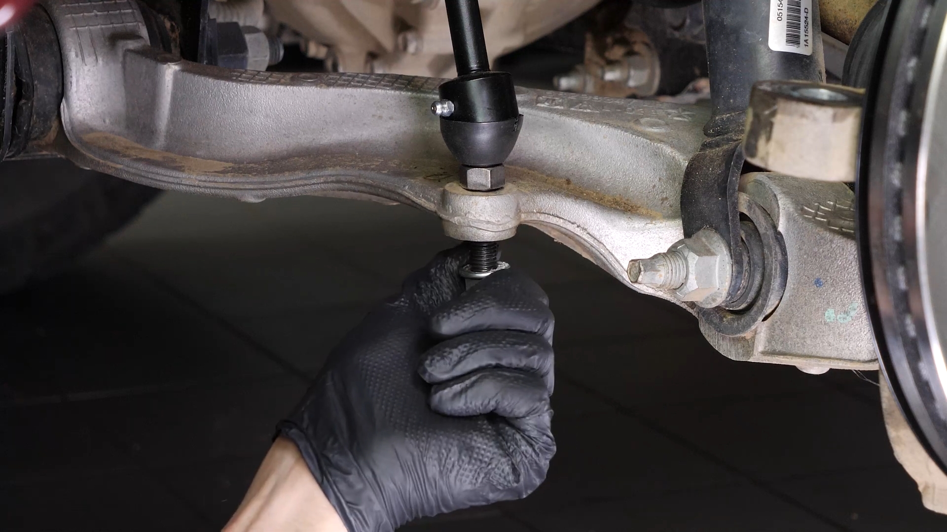 Remove the sway bar end link