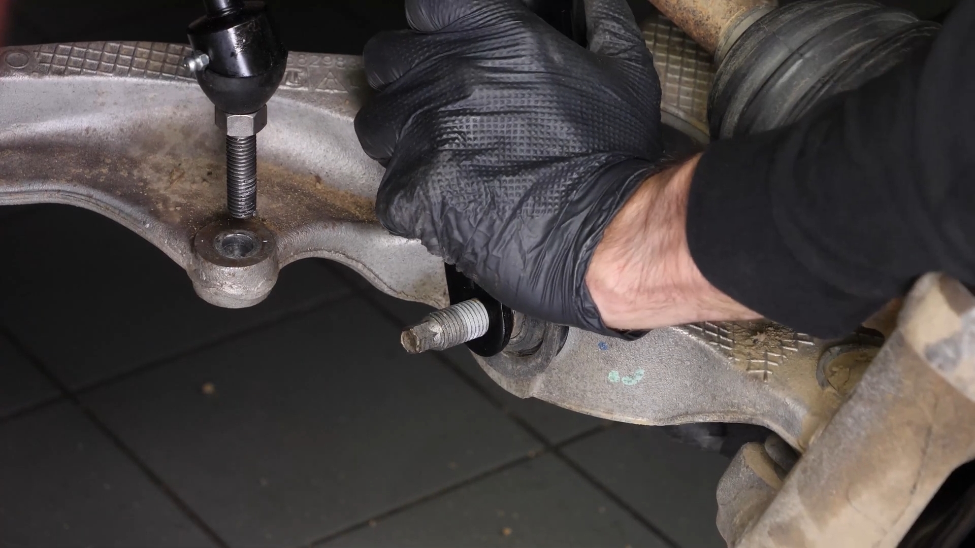 Install the new strut