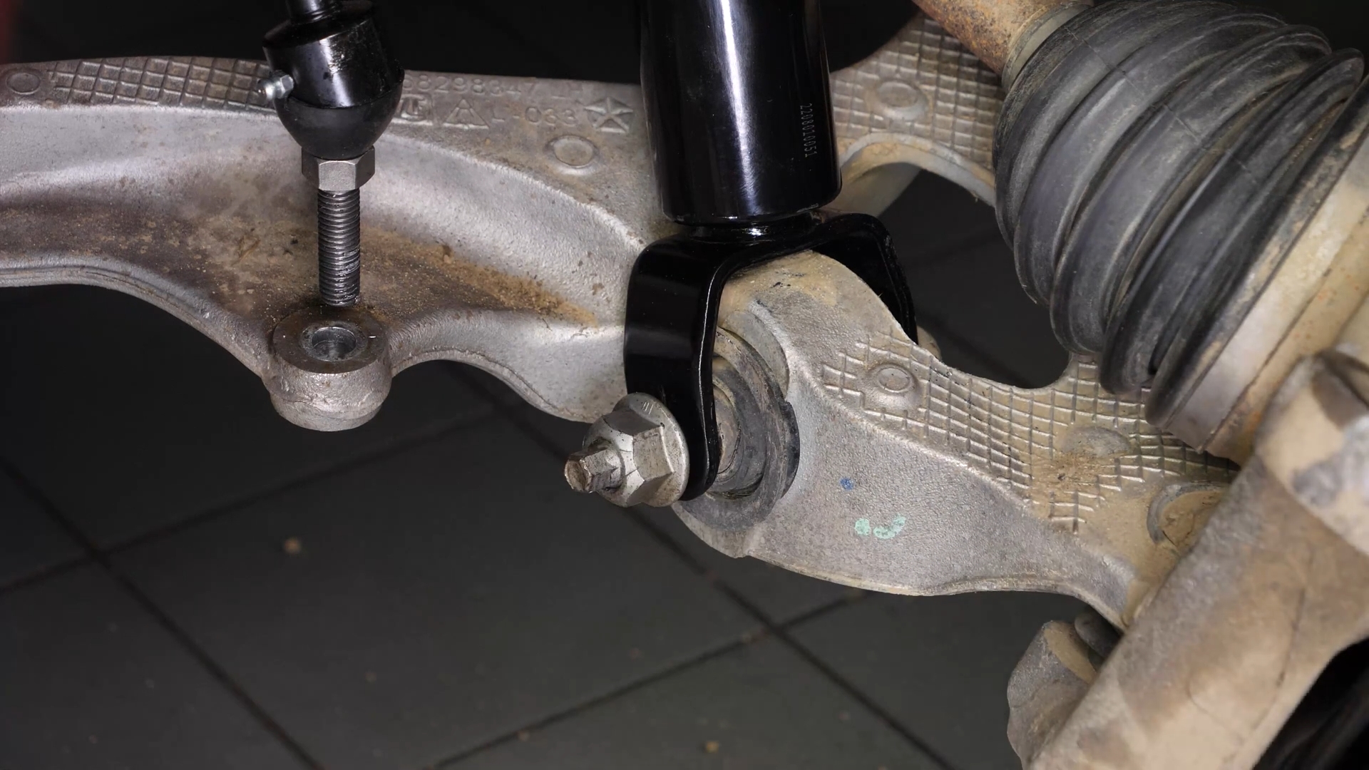 Install the new strut