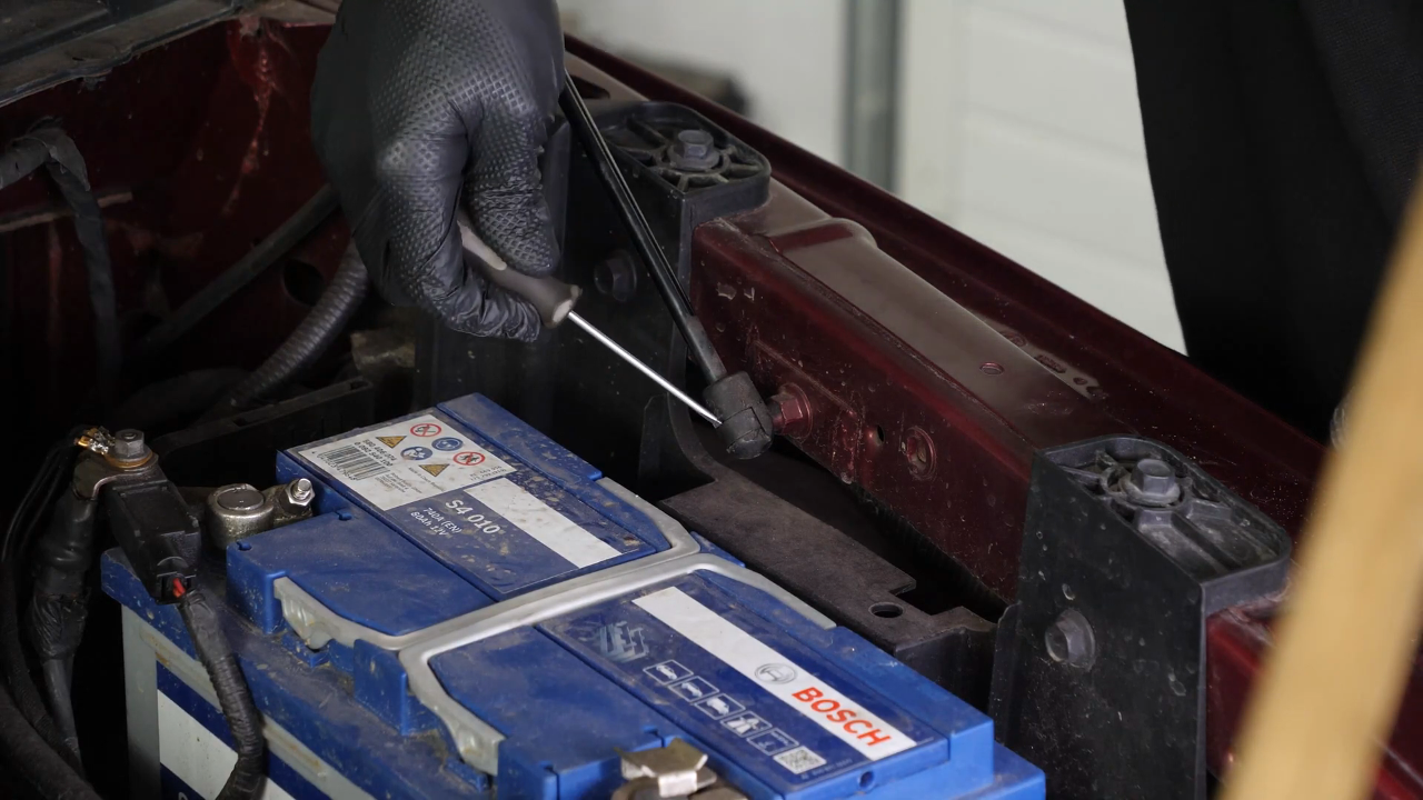 Remove the hood lift support