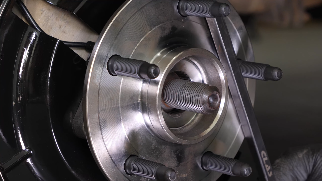 Install the wheel hub