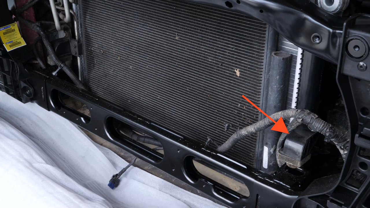 Install the new radiator support