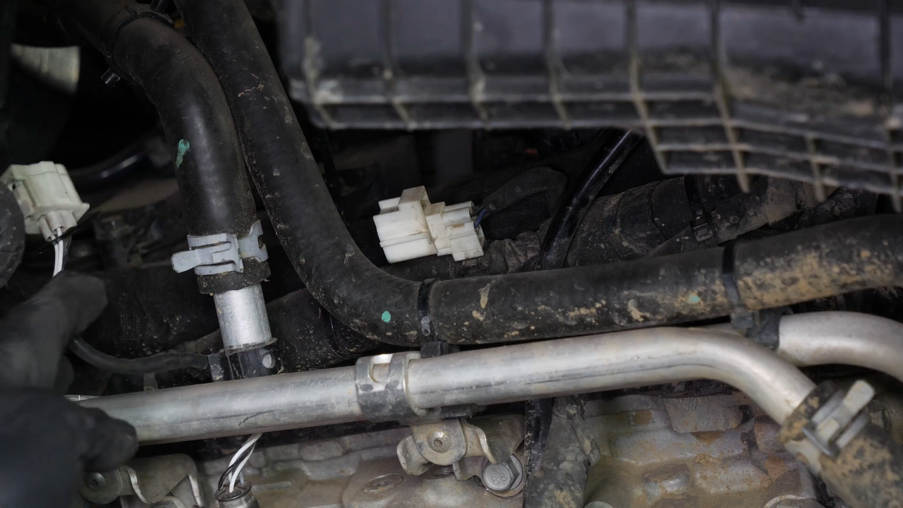 Disconnect the oxygen sensor