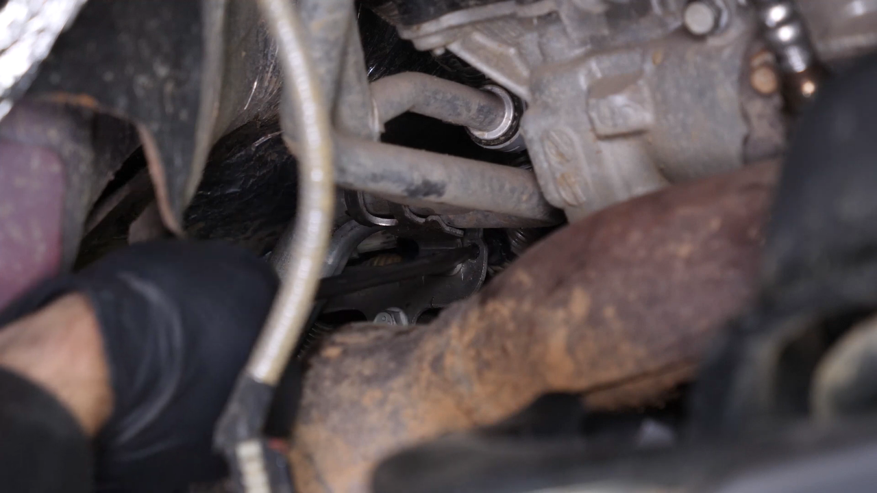 Disconnect the oxygen sensor