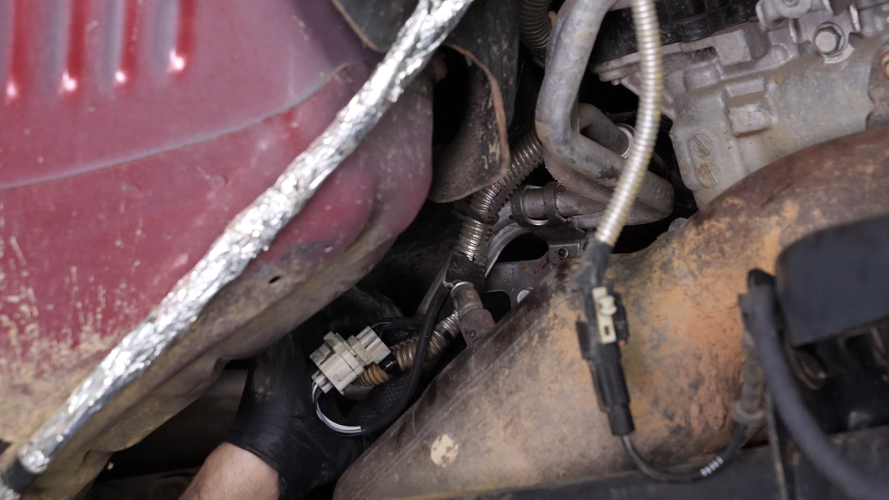 Disconnect the oxygen sensor