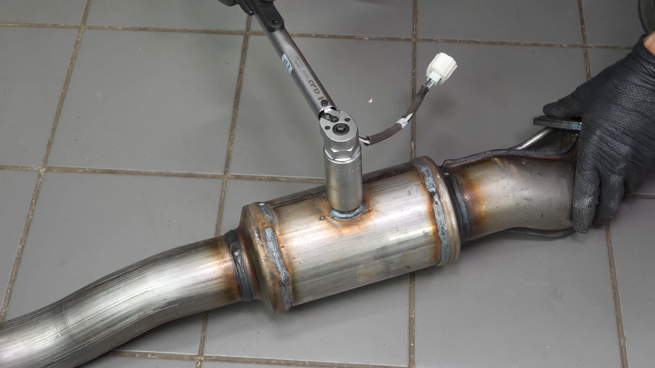 Install the oxygen sensor