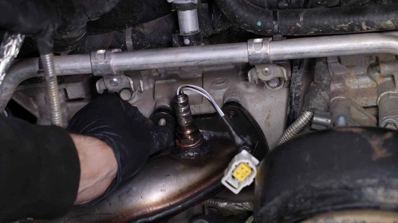 Install the catalytic converter