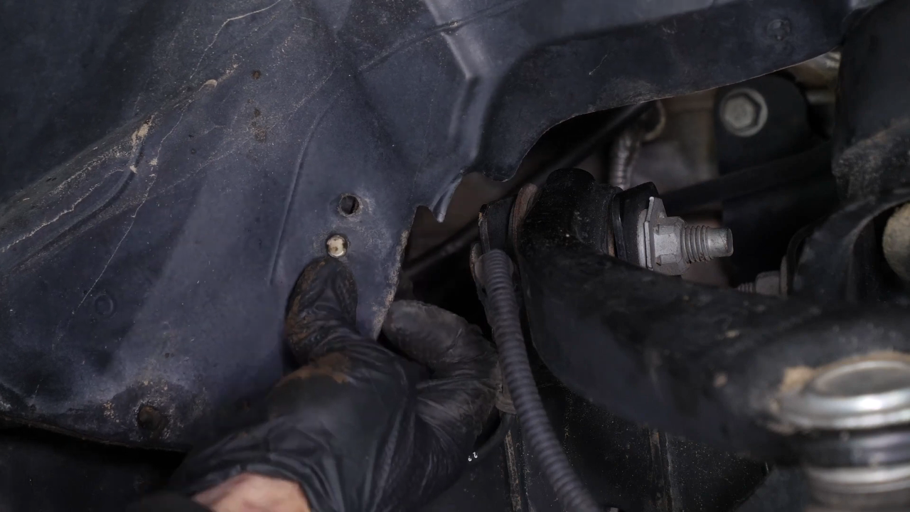 Put the mudguard back in