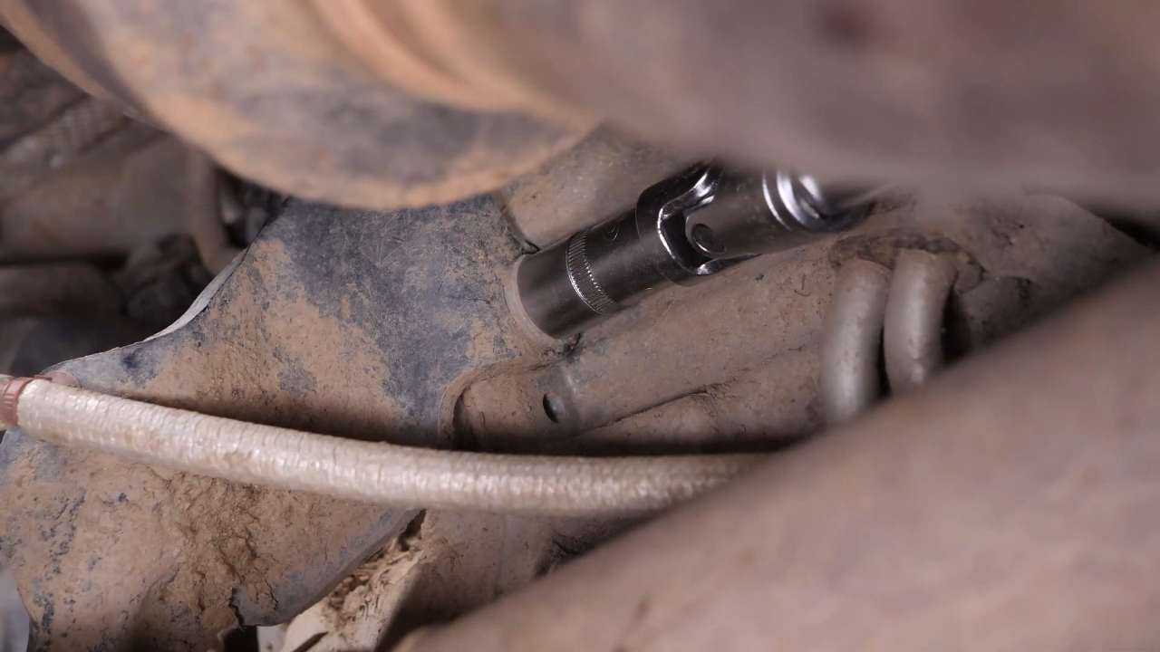 Remove the starter