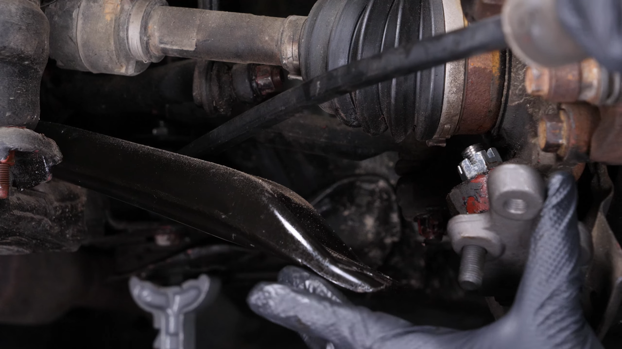 Put the ball joint back