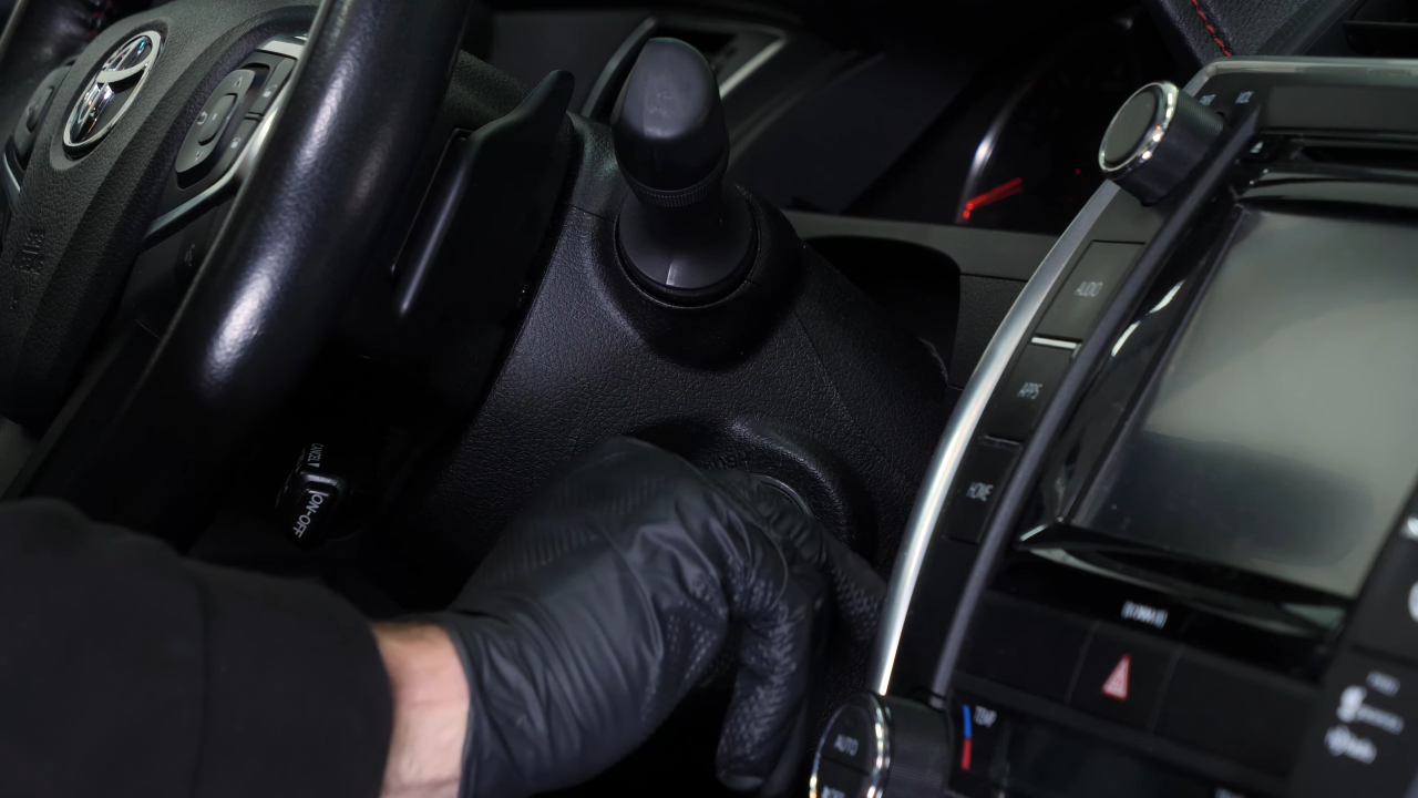 Loosen the wheel hub nut