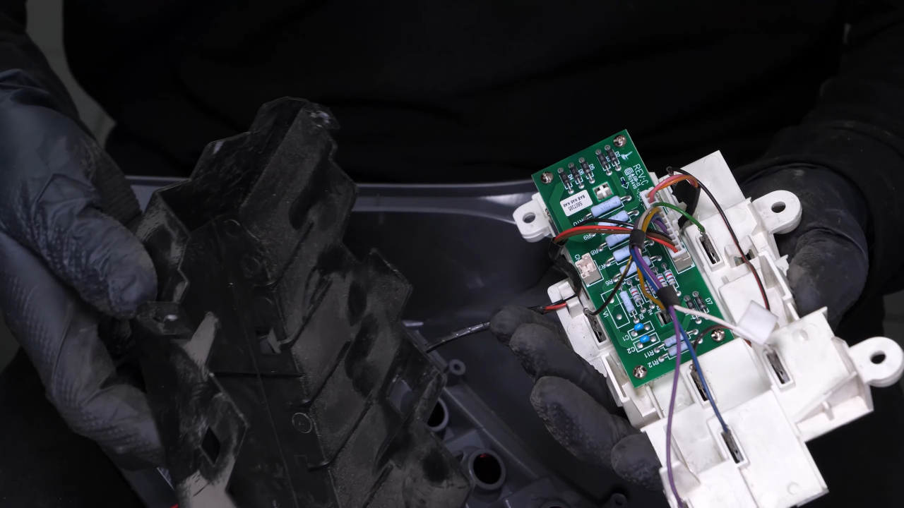 Reconnect the tail light