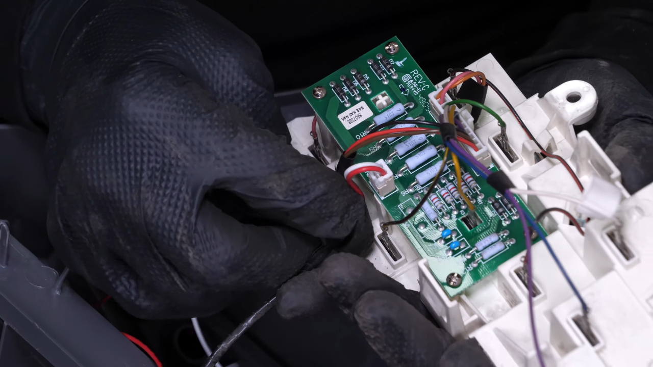 Reconnect the tail light