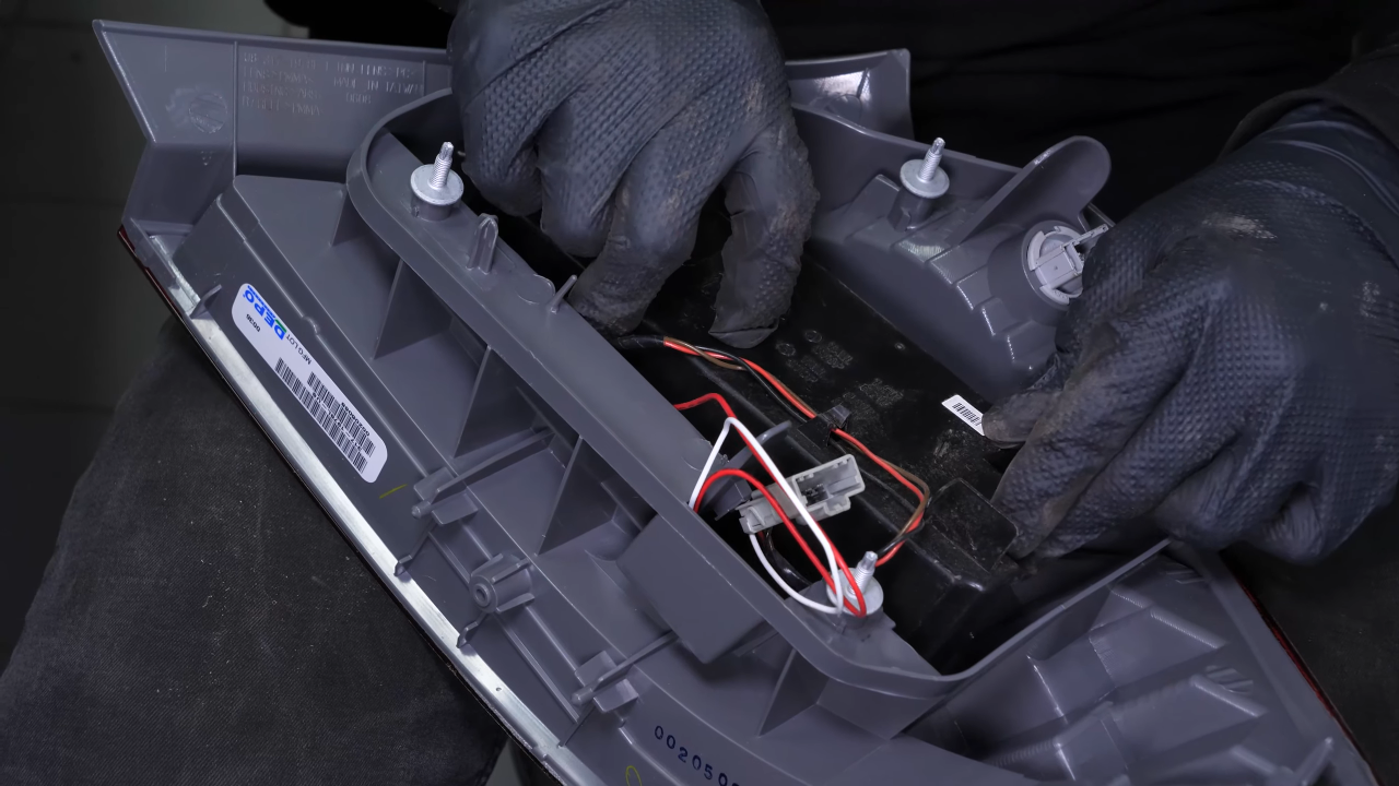 Reconnect the tail light