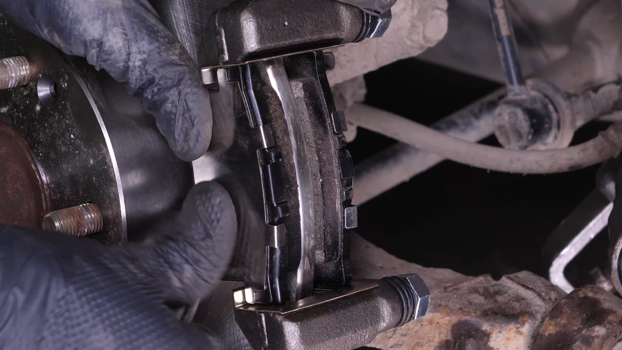 Install the new anti-rattle clips