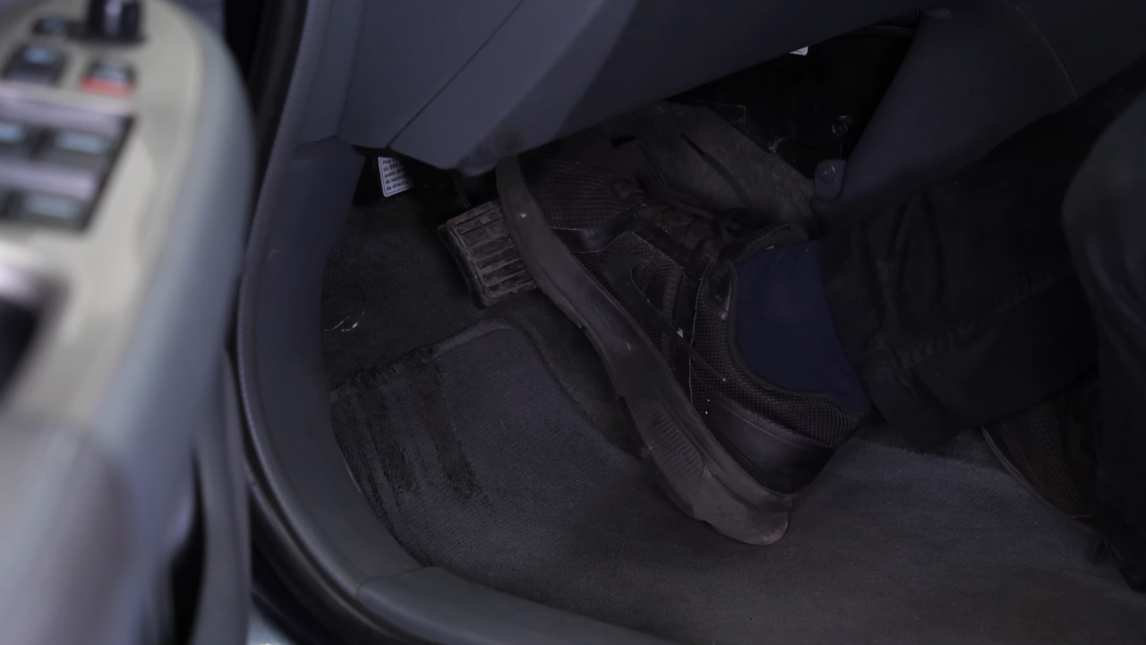 Bleed the brake fluid system