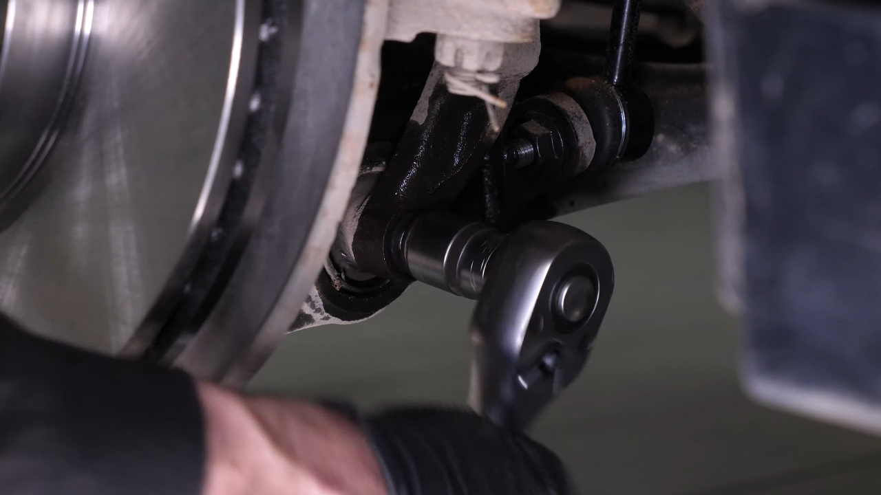 Remove the strut