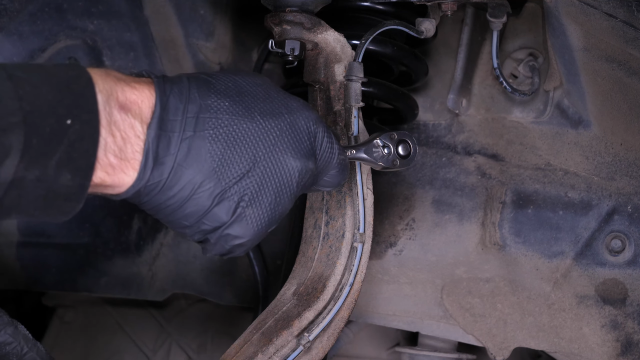 Remove the cable from its housings