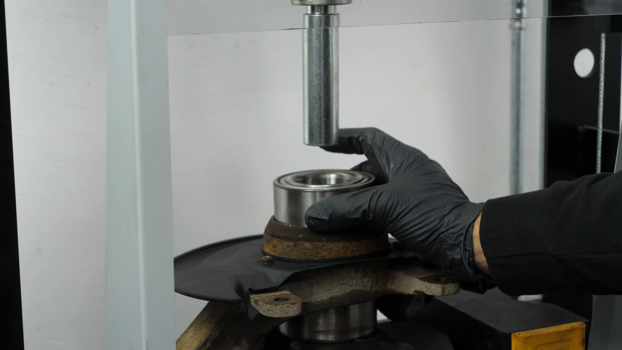 Put the wheel bearing back