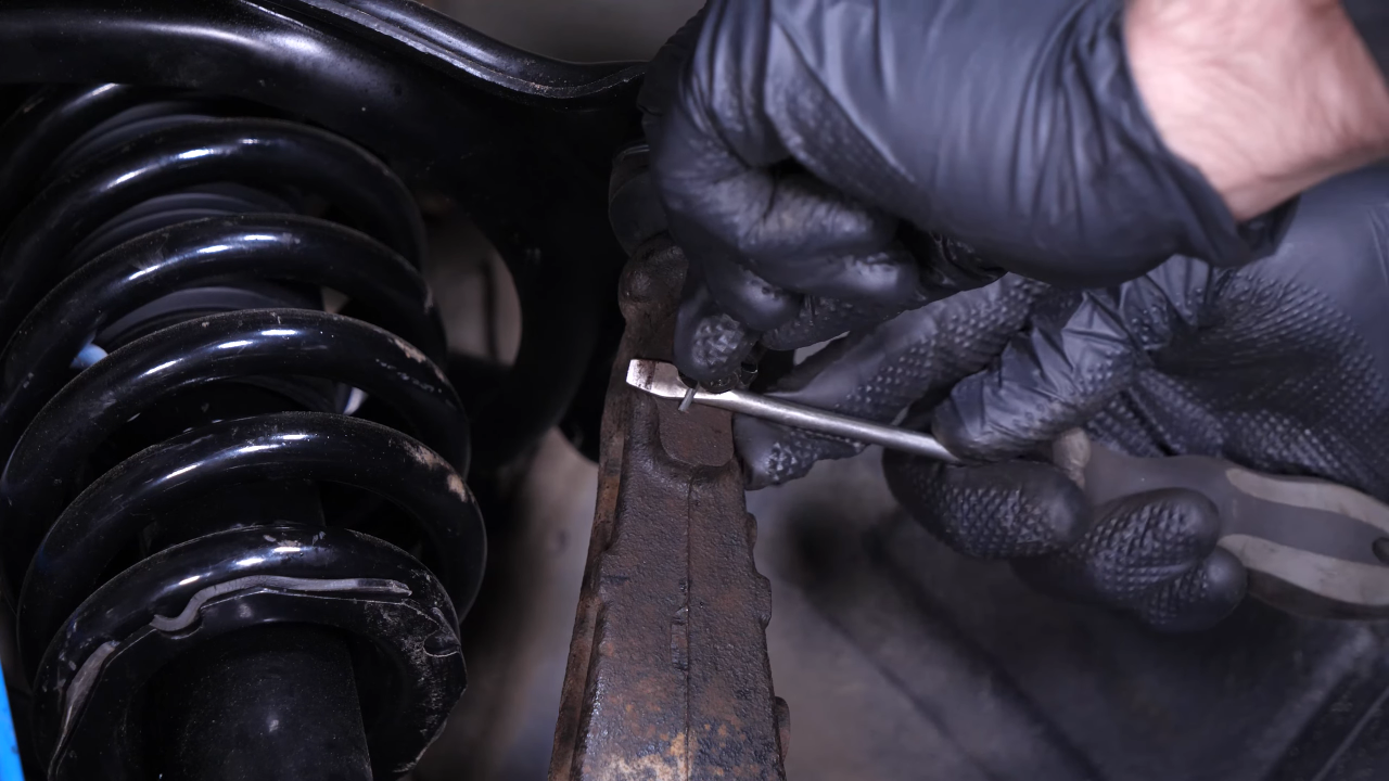 Put the wheel knuckle back