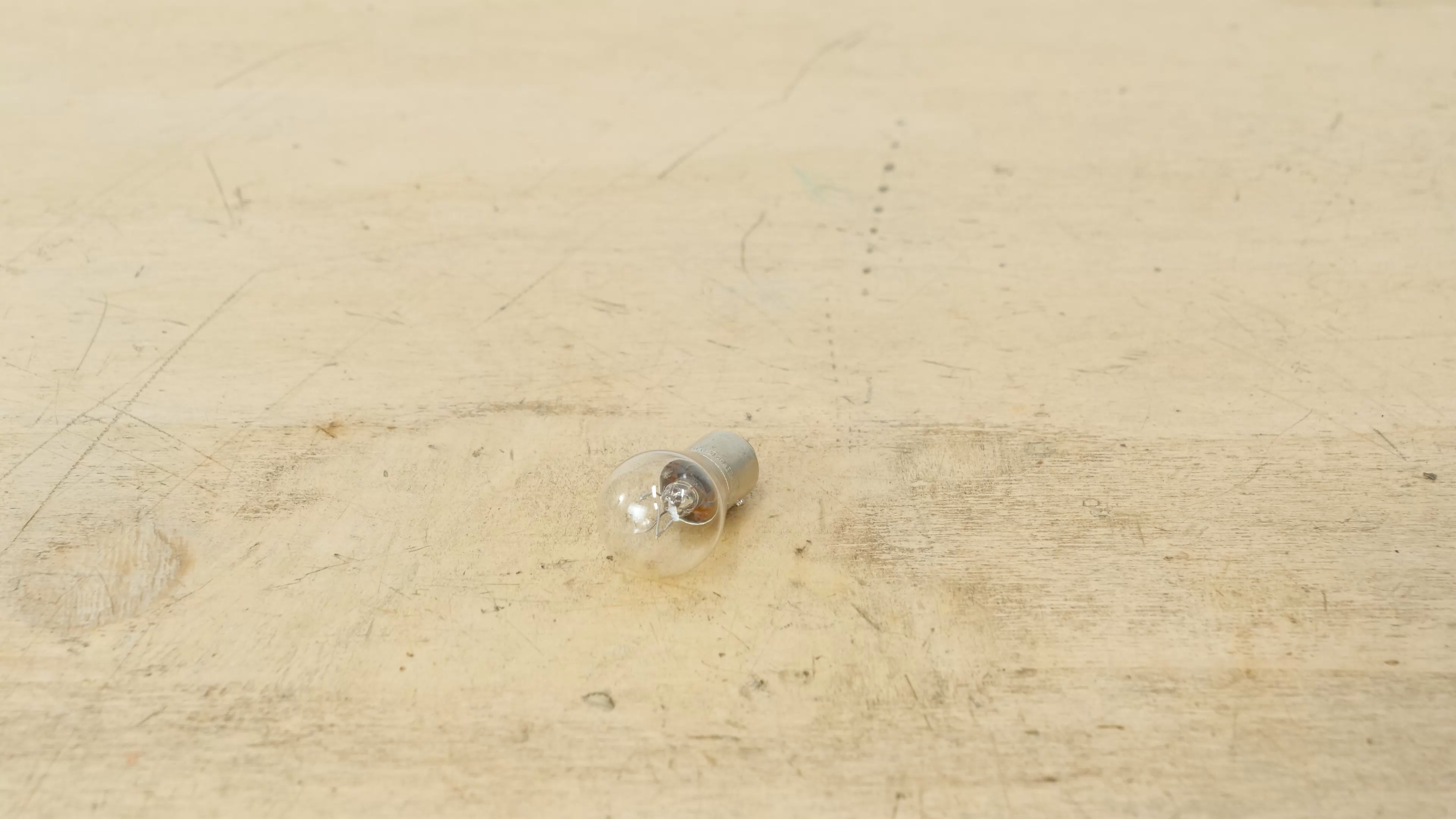 Replace turn signal bulb