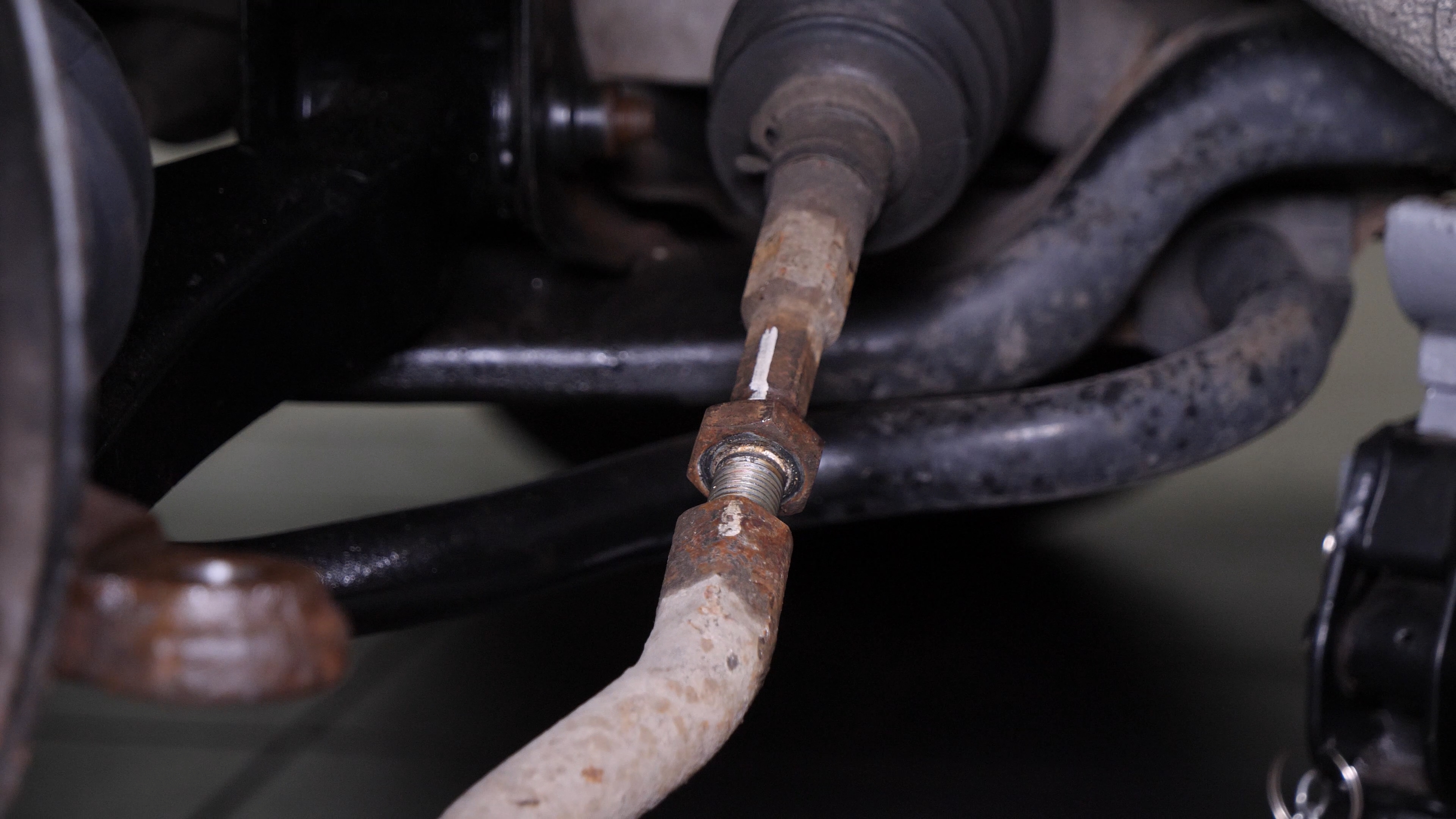 Remove the outer tie rod