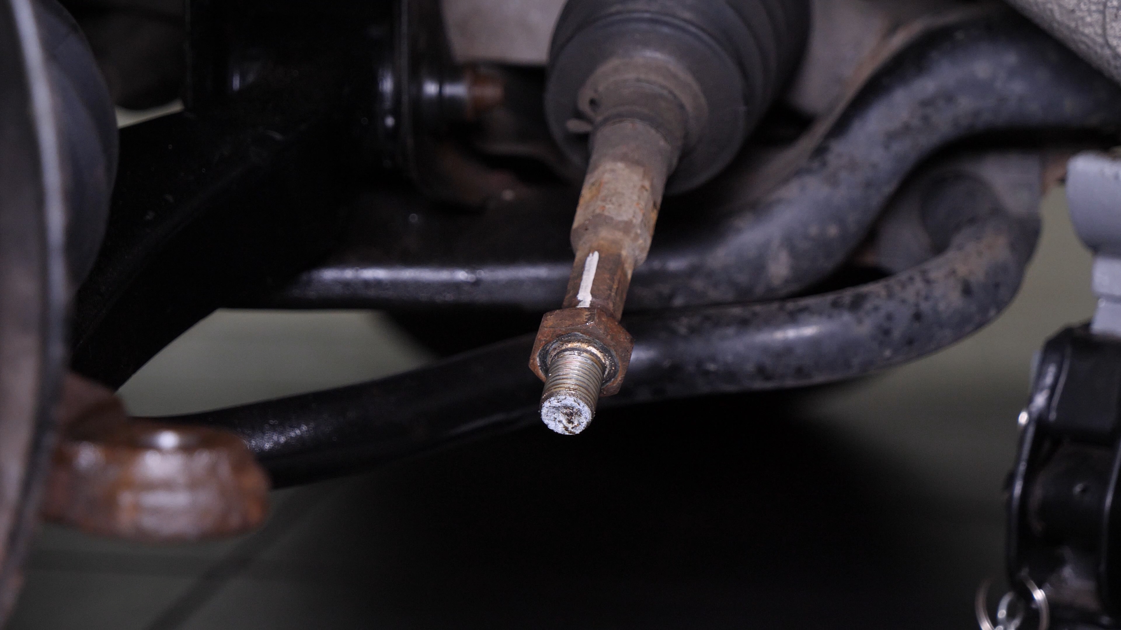 Remove the outer tie rod