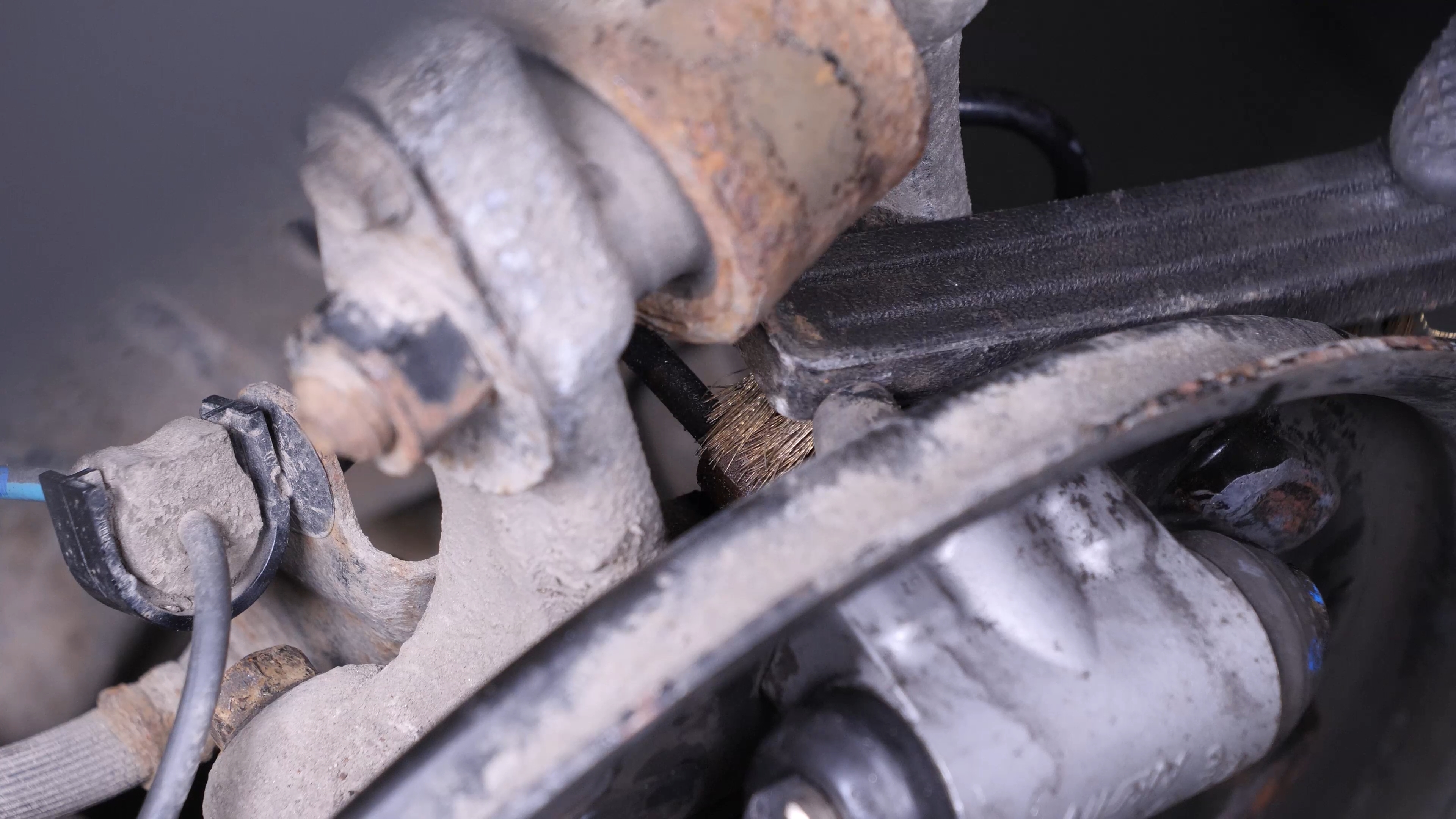 Remove the brake cylinder